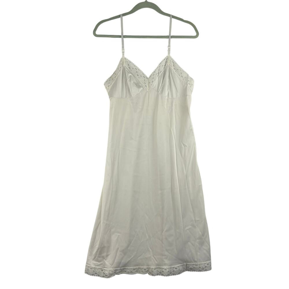 Vintage Vanity Fair White Nylon Full Slip Women 34 Lace Trim Lingerie Bridal USA